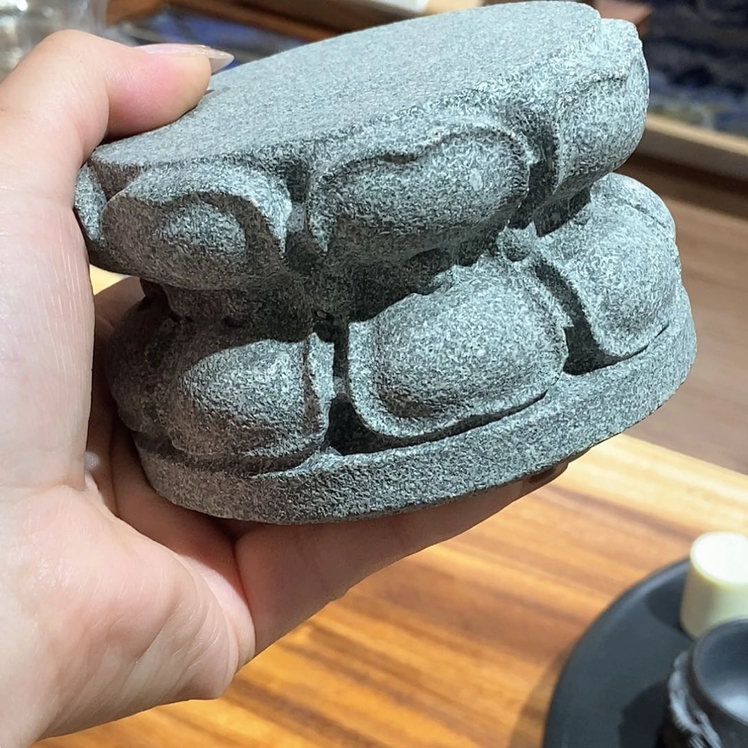 天然青石莲花底座11cm