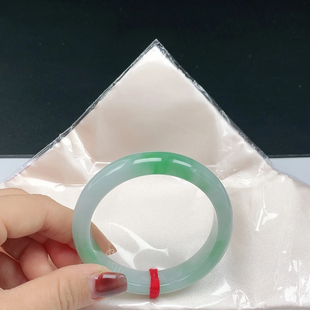 翡翠手镯未镶嵌翡翠027