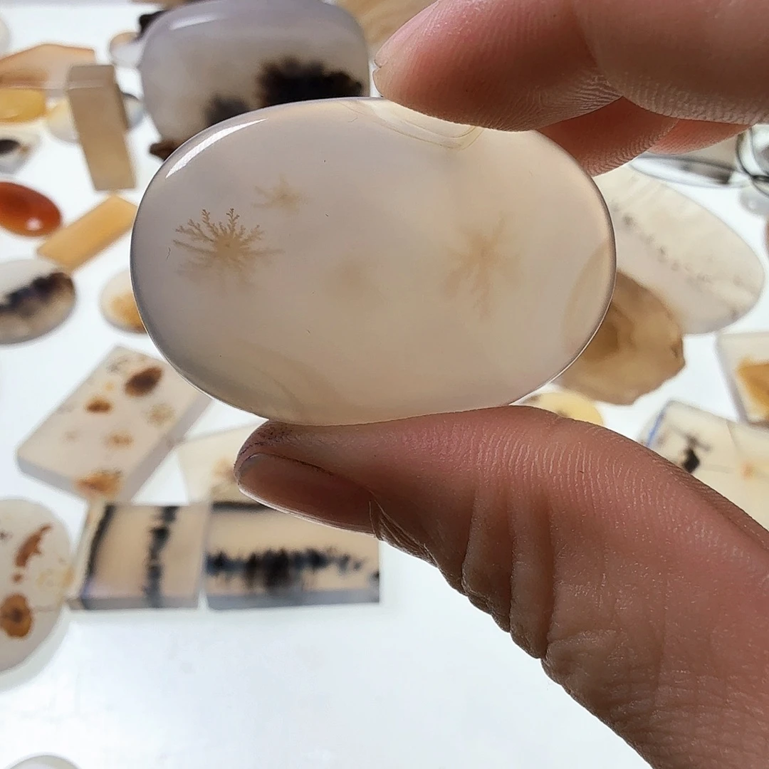 玛瑙/玉髓未镶嵌珠宝半成品
