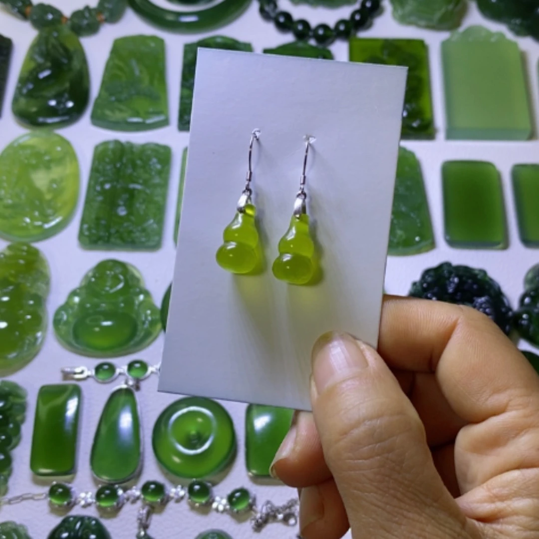 【闪购商品】未镶嵌蛇纹石玉耳环