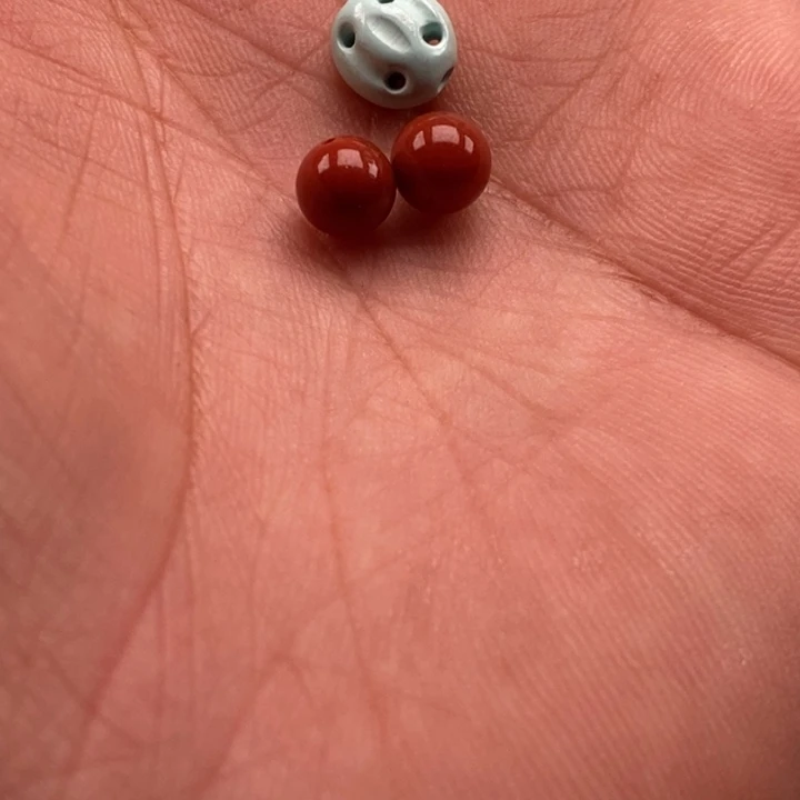 南红玛瑙车挂未镶嵌烟*?