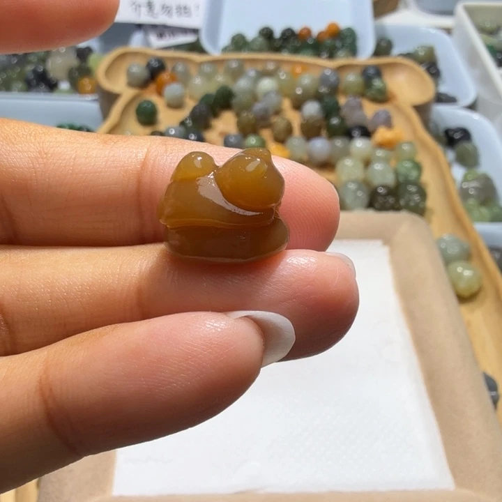 兔***白未镶嵌和田玉珠宝半成品