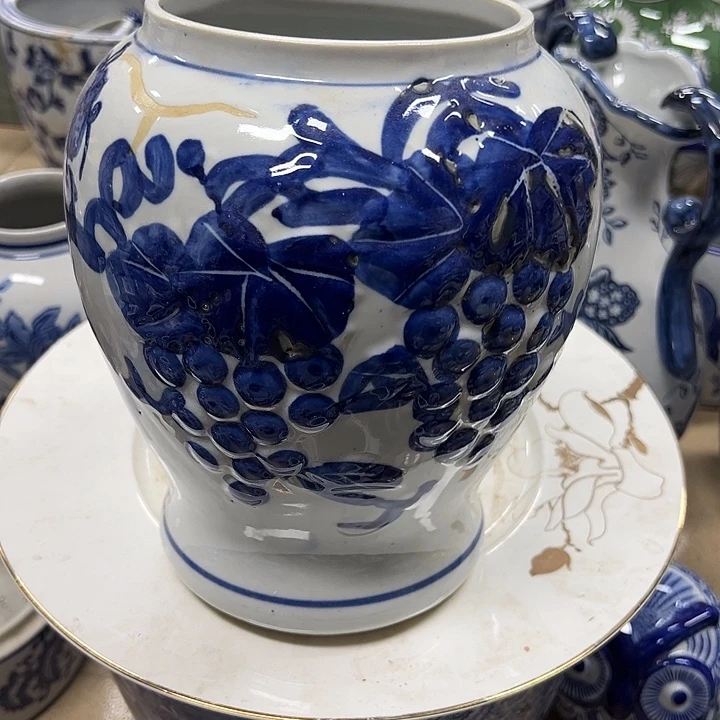 瓷片微瑕陶罐。。。。。。。。。。。。