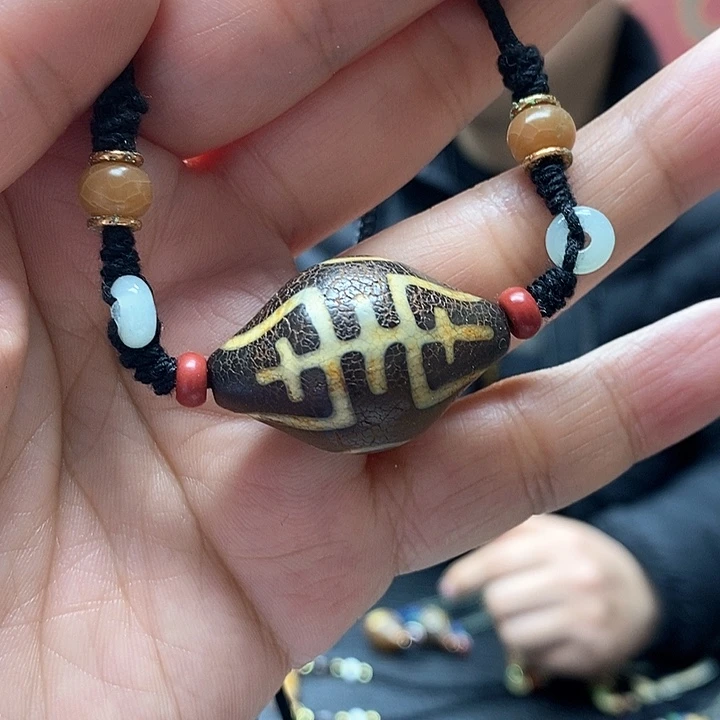 玛瑙/玉髓颈饰合金