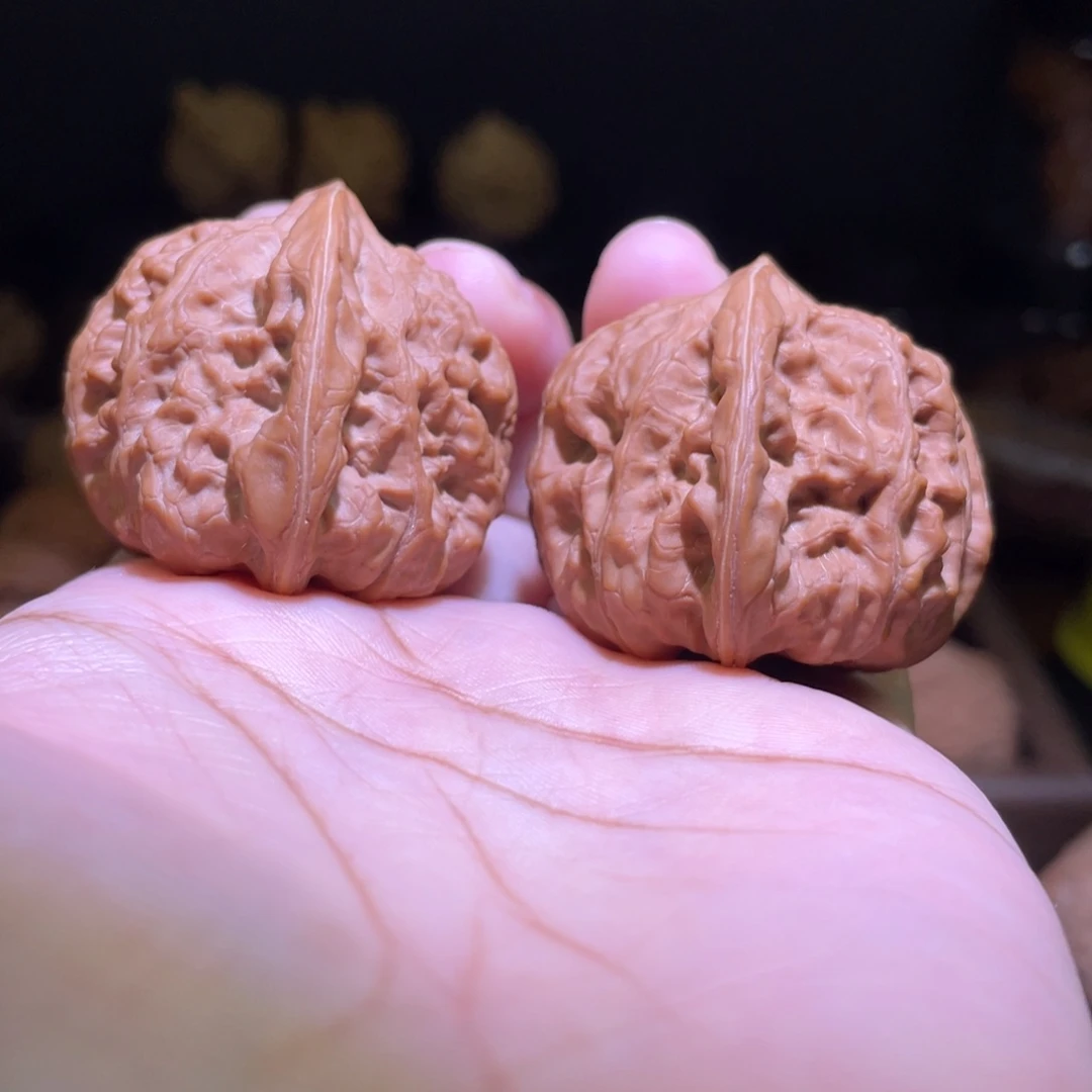 文玩核桃把件凹底