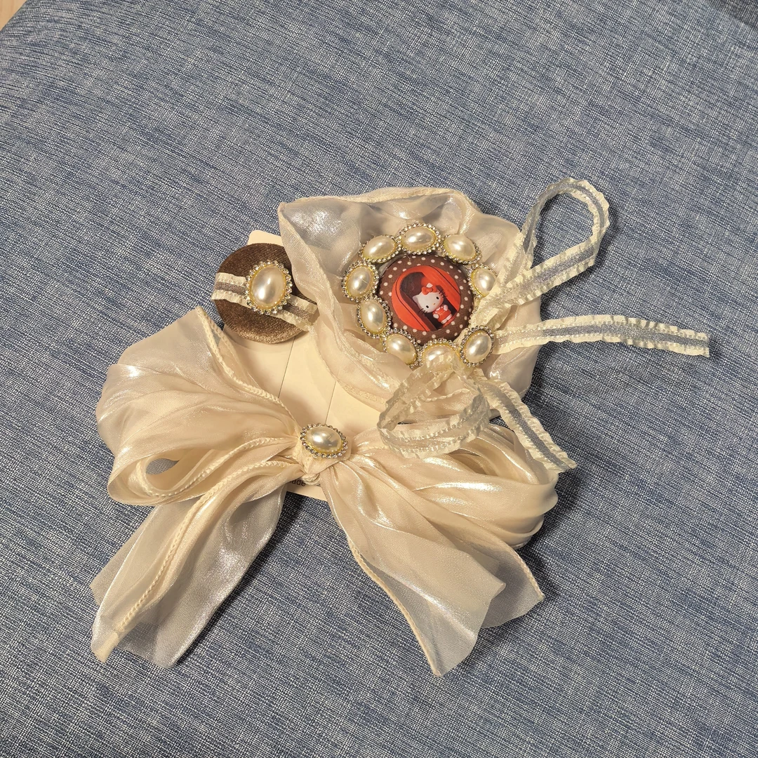 D349红色KT猫咪大蝴蝶结胸针一组三个