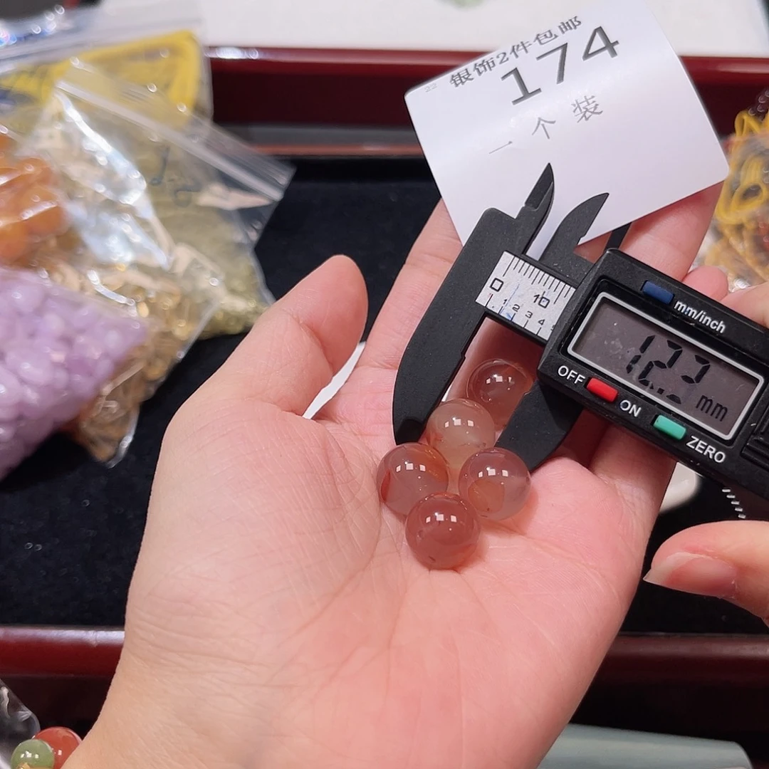 水晶未镶嵌珠宝半成品174 。