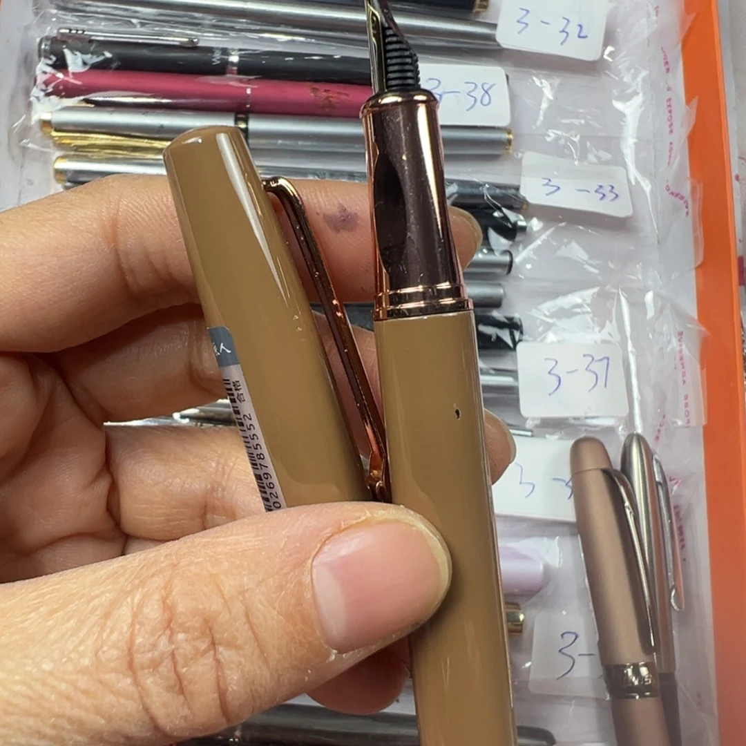 便携式依人30033奶茶色明尖笔杆有脱漆