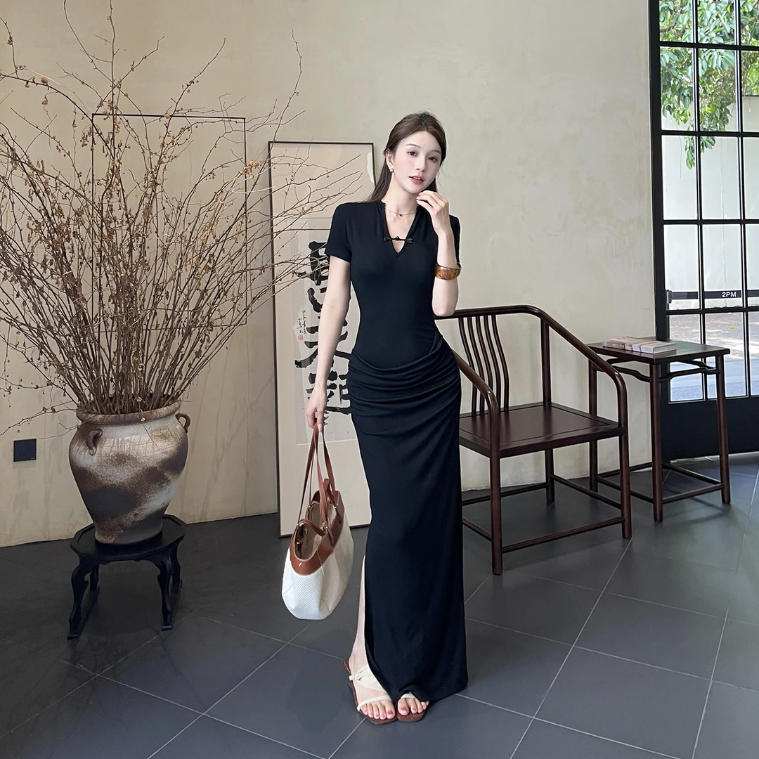 御姐新中式短袖开叉连衣裙2025夏季新款气质褶皱收腰显瘦包臀长裙