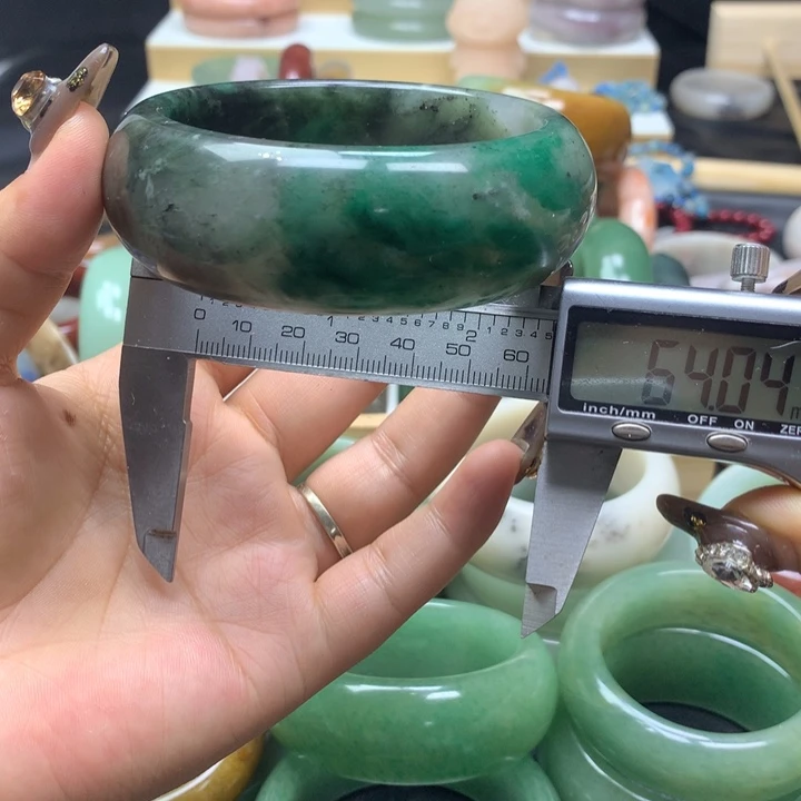 未镶嵌手镯石英质玉