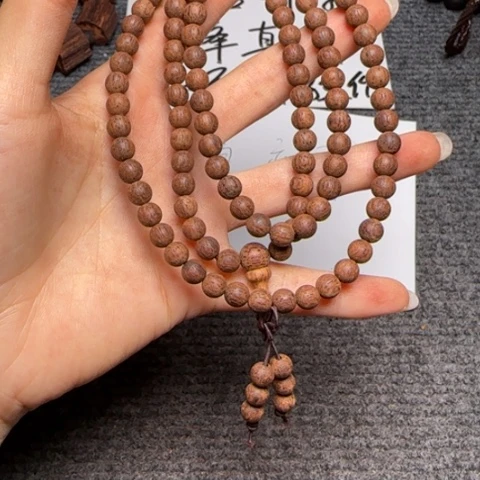 藤类降真香白油圆珠0.6*108多圈手串