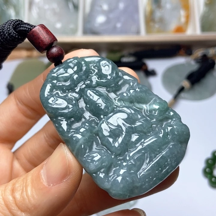 翡翠未镶嵌颈饰翡翠