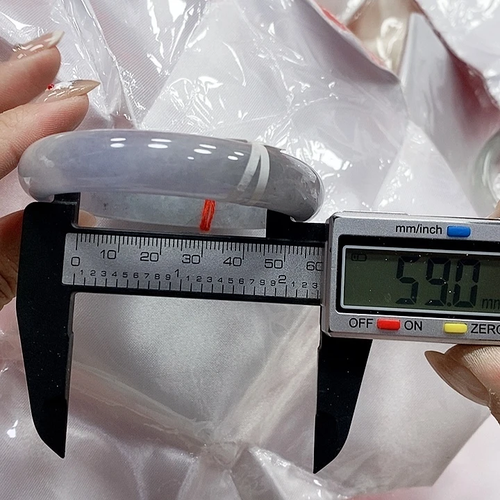 翡翠手镯未镶嵌46