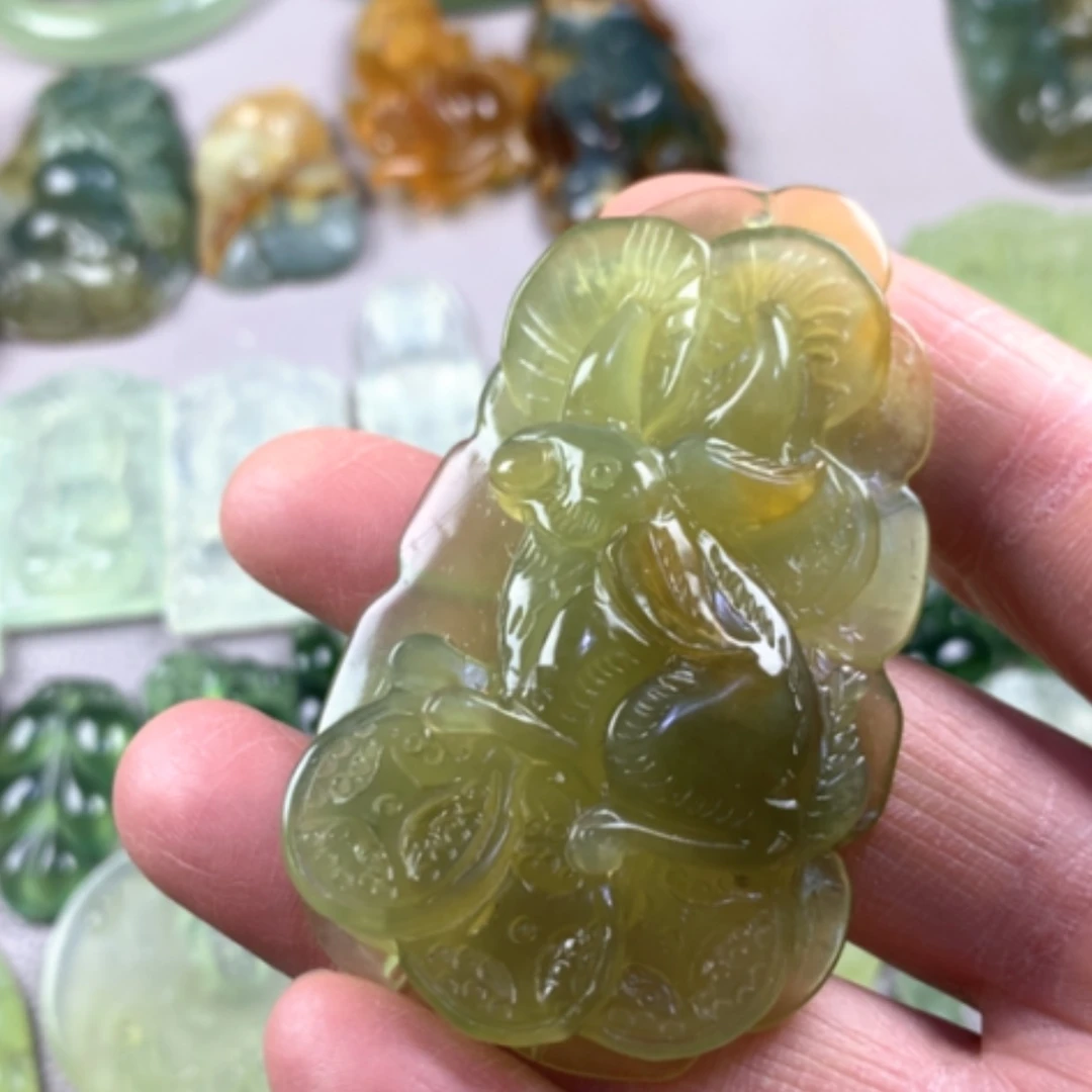 【闪购商品】蛇纹石玉吊坠未镶嵌