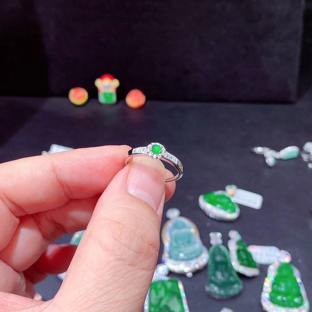 【闪购商品】翡翠吊坠(不含链)未镶嵌