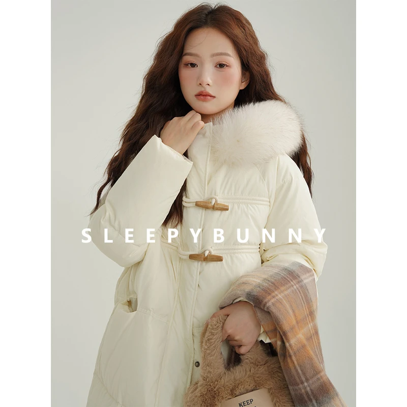 瞌睡兔《云下白桃》抗寒保暖大毛领牛角扣羽绒服女冬过膝百搭外套