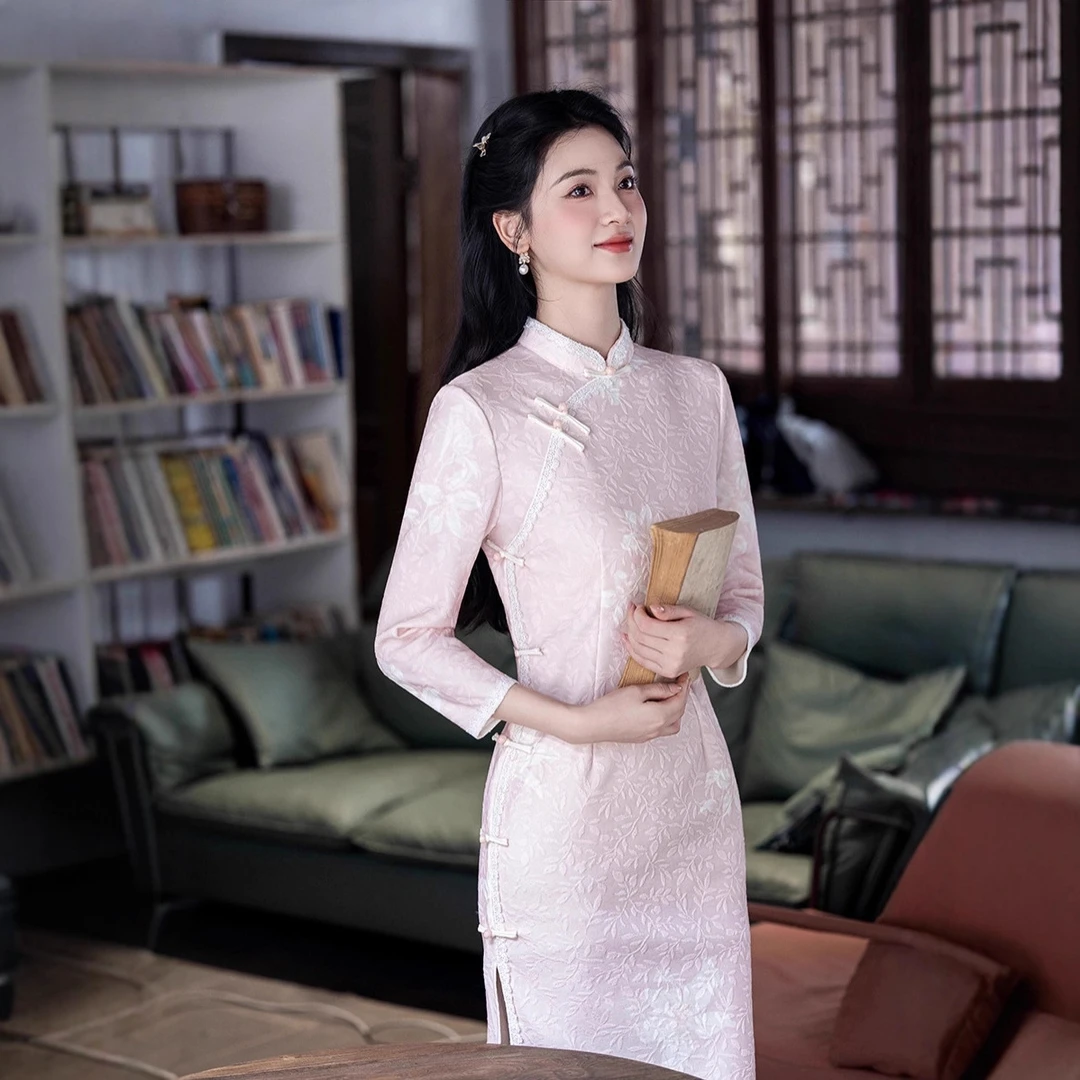 2025新款粉色新中式旗袍年轻款少女高级感连衣裙改良日常可穿常长
