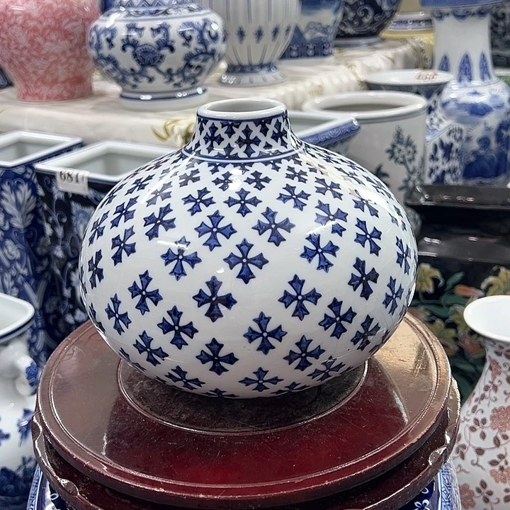 摆件青花瓷手工手绘高温釉下彩家居摆件，花瓶