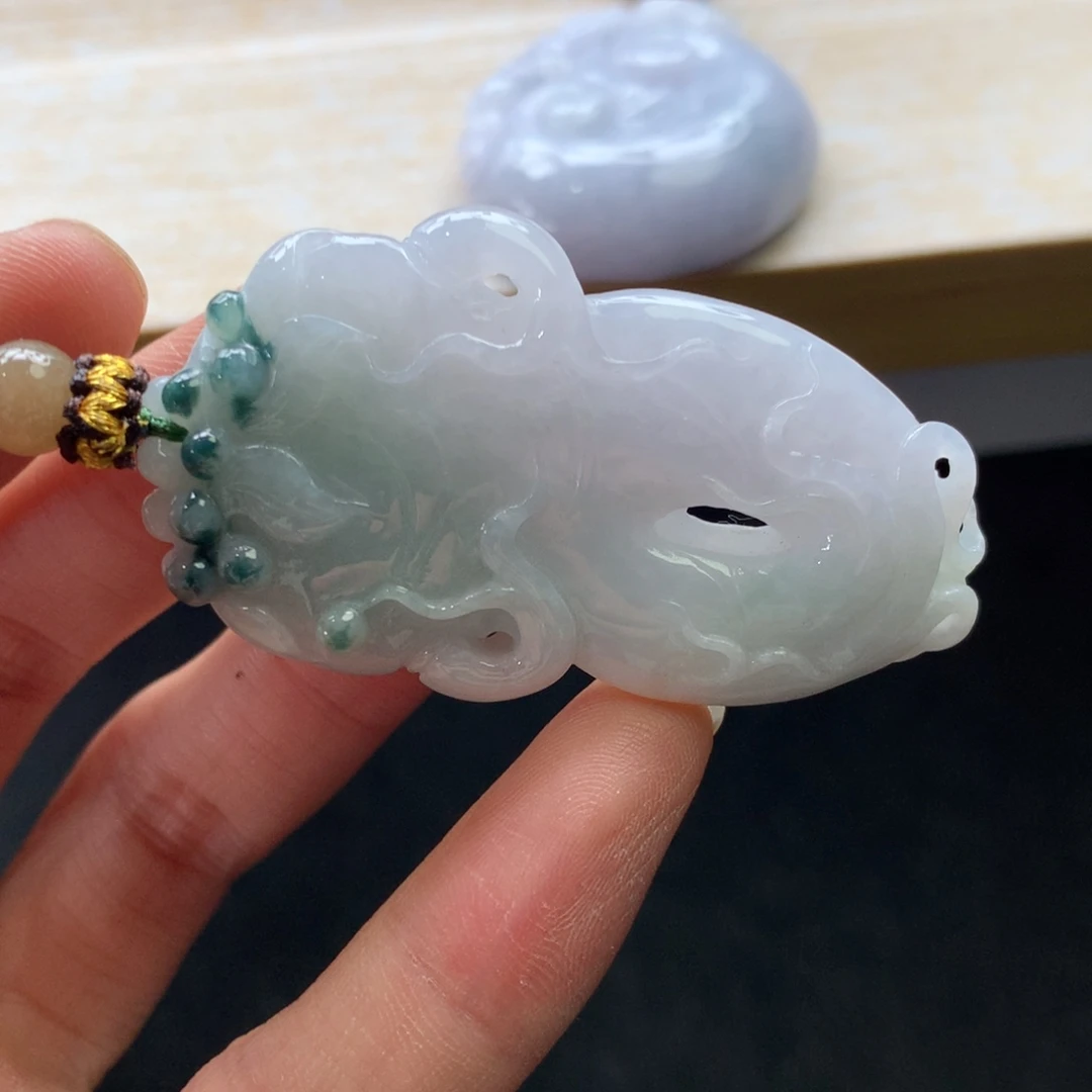 翡翠未镶嵌颈饰吊坠