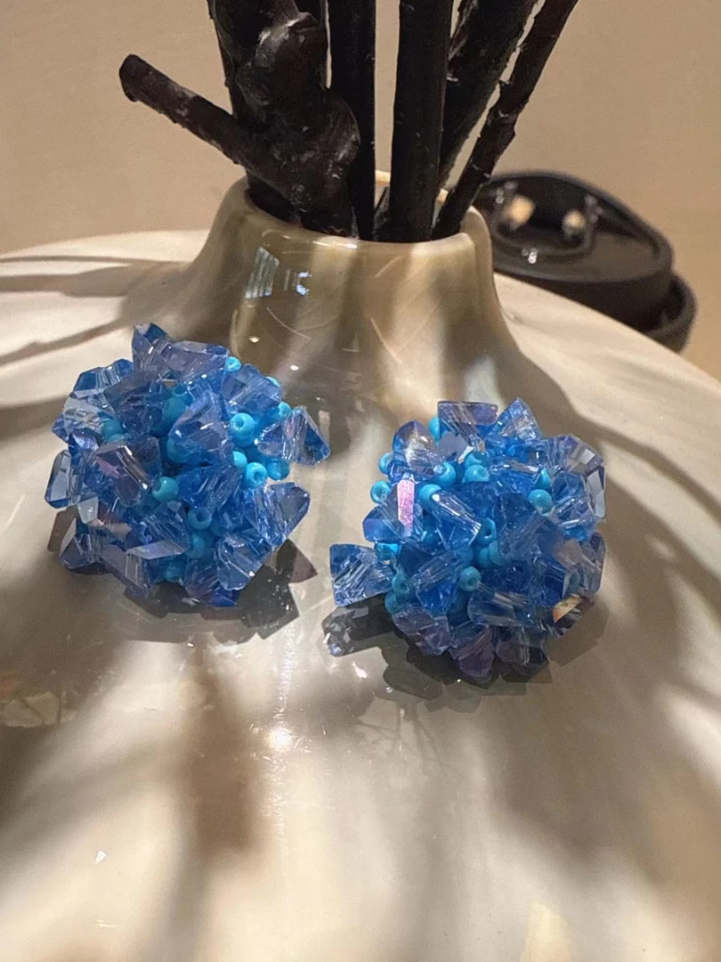 铜合金仿水晶耳饰 清凉花球~手工气质蓝色百搭显白度假风耳饰101