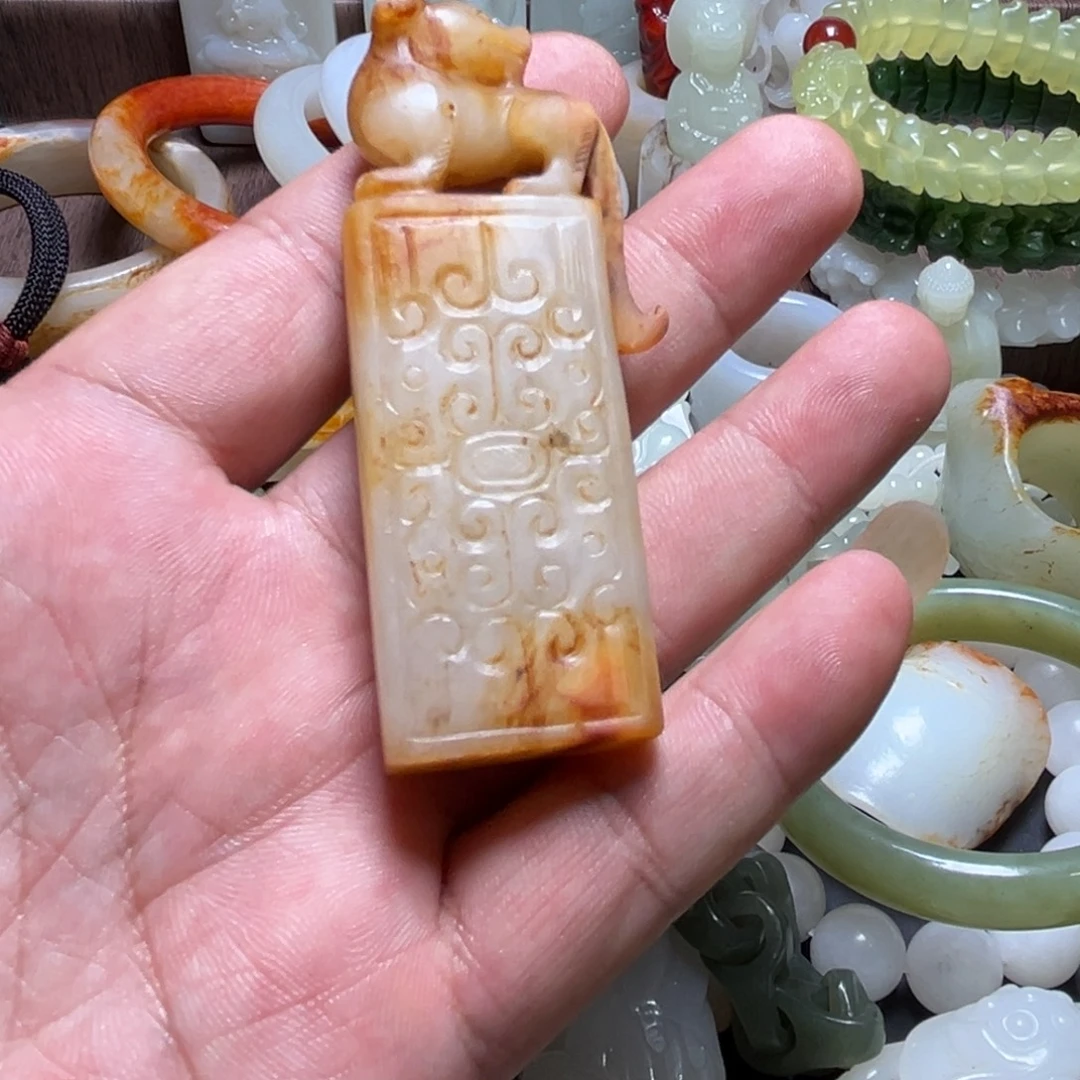 深***兰颈饰未镶嵌和田玉
