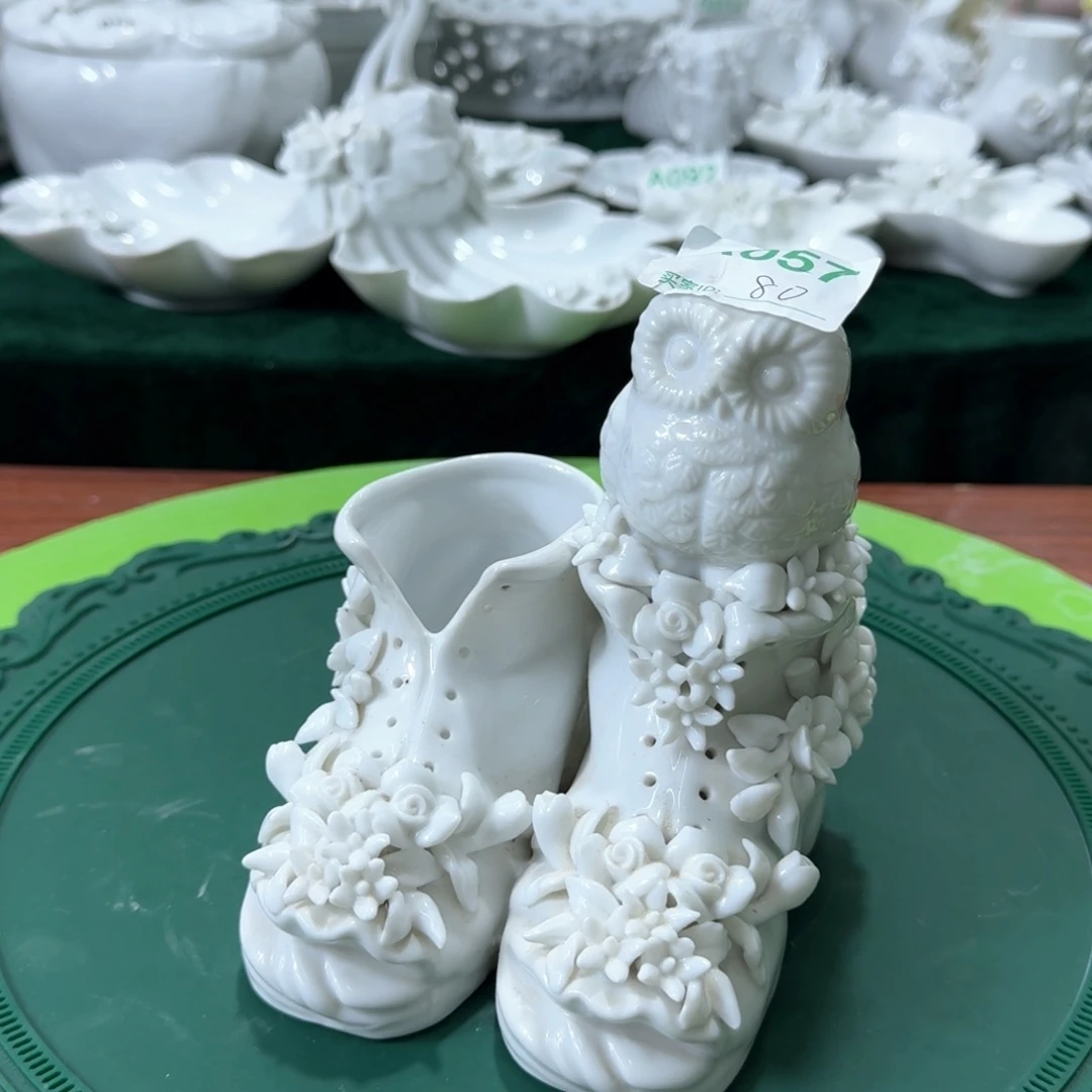 瓷片老货高白色摆件带标