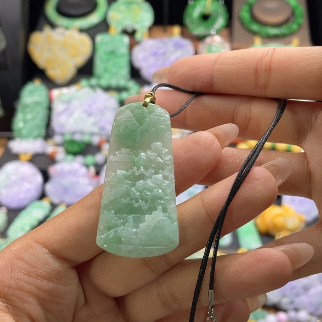 翡翠未镶嵌颈饰待编织