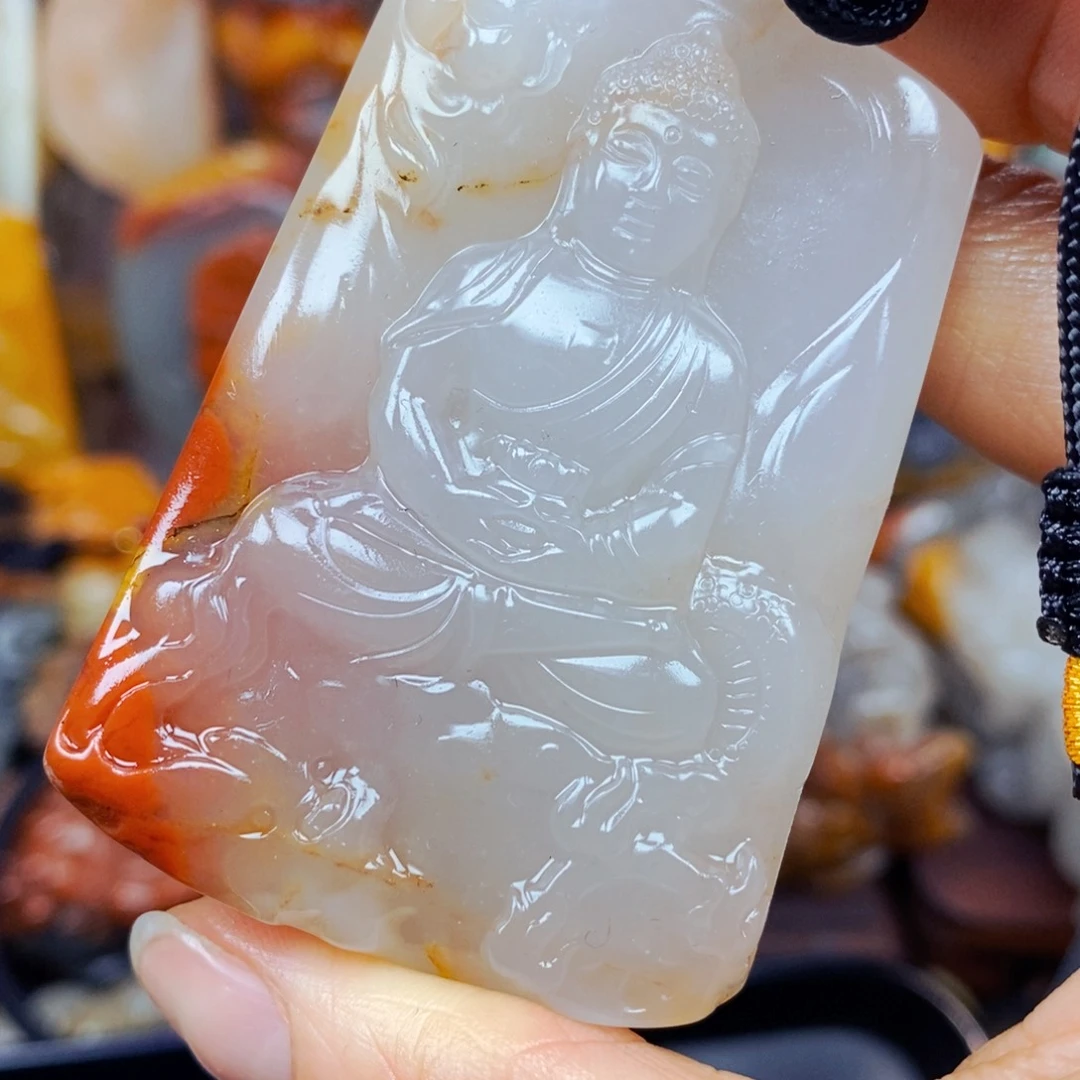 石英质玉（黄龙玉）未镶嵌颈饰