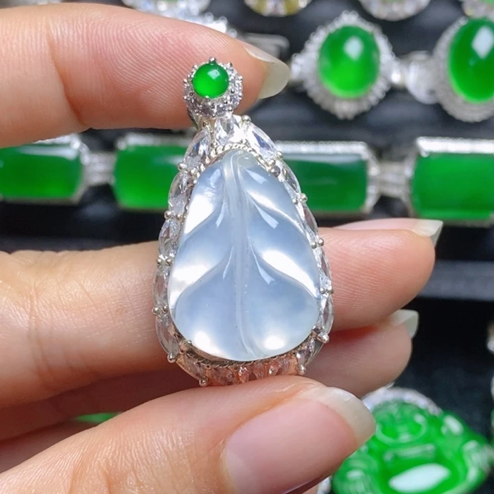 翡翠未镶嵌挂件叶子