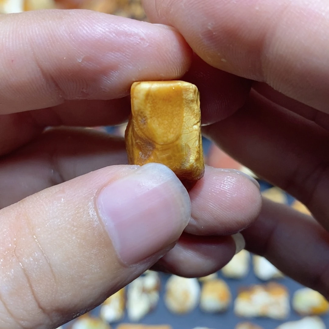 定制琥珀蜜蜡原石定制