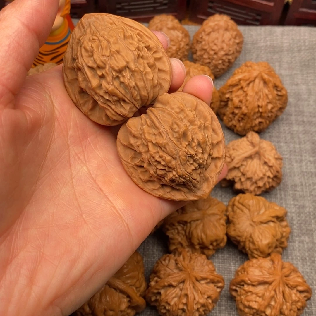 文玩核桃把件六*43公子帽