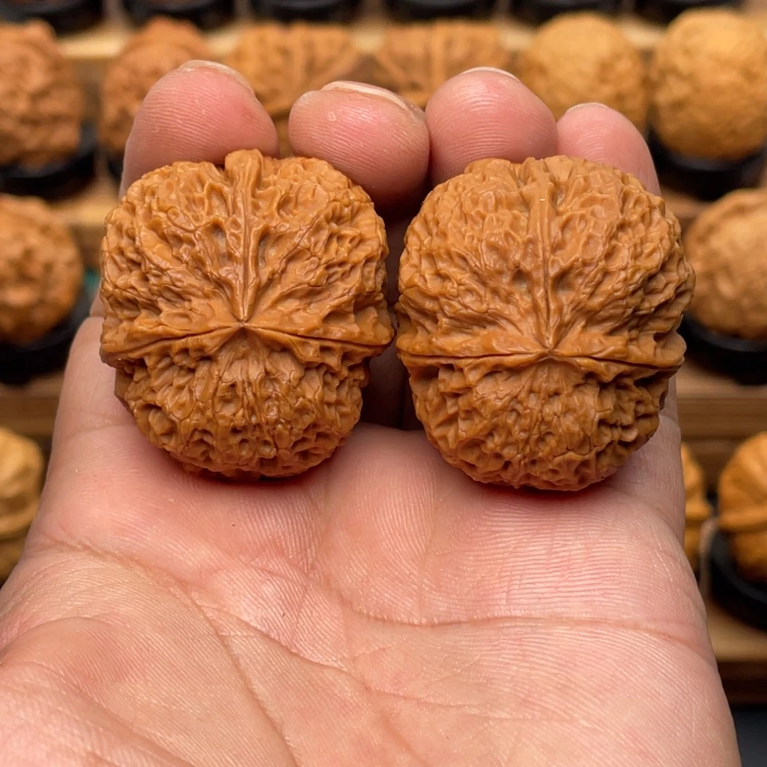 吊坠文玩核桃铁核桃