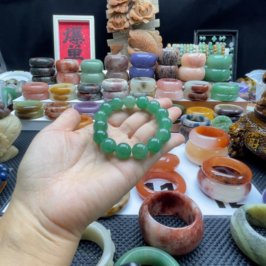 石英岩玉未镶嵌手镯