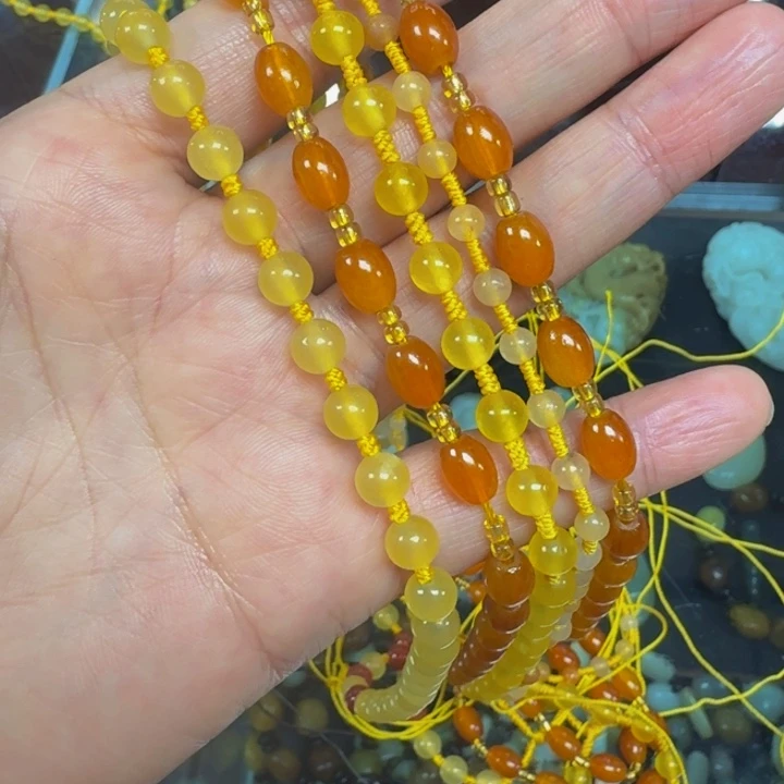 鲸****颈饰合金石英质玉
