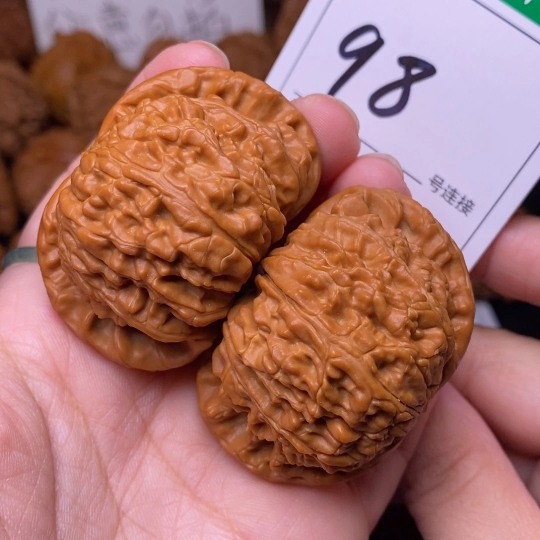 把件文玩核桃98闷尖白狮子头4.9