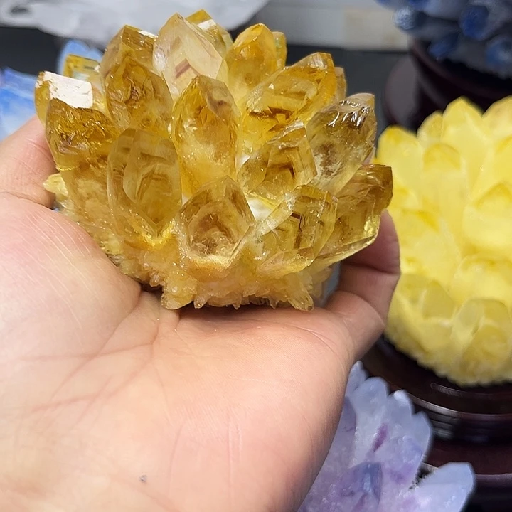 手工艺品琉璃必****斤晶簇