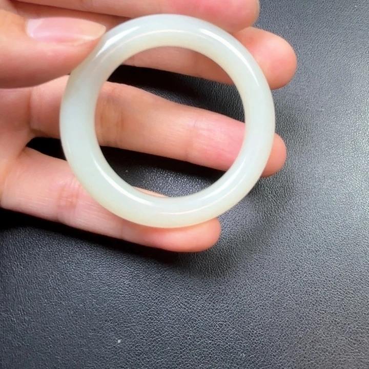 猛***江和田玉未镶嵌挂件