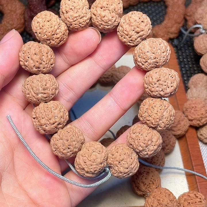 黄****金刚菩提吊坠金刚