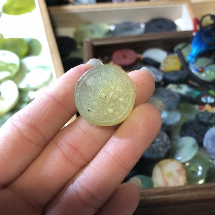 岫玉未镶嵌岫玉挂件