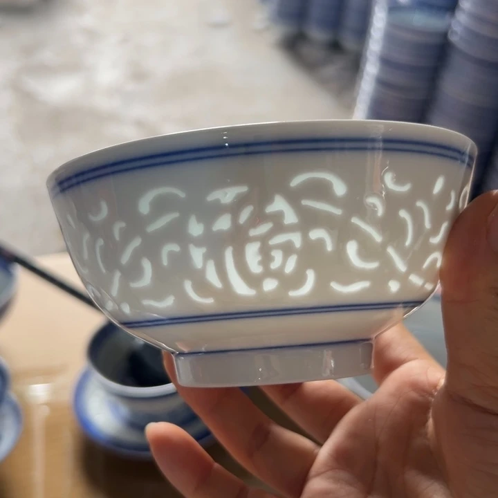 5寸素玲珑雕刻福字饭碗