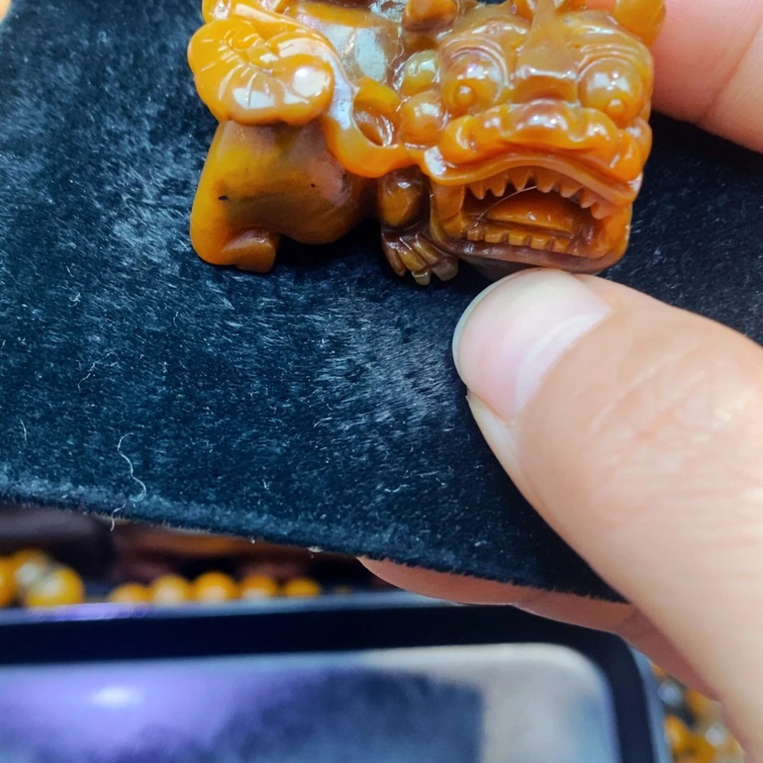 未镶嵌石英质玉（黄龙玉）吊坠(不含链)