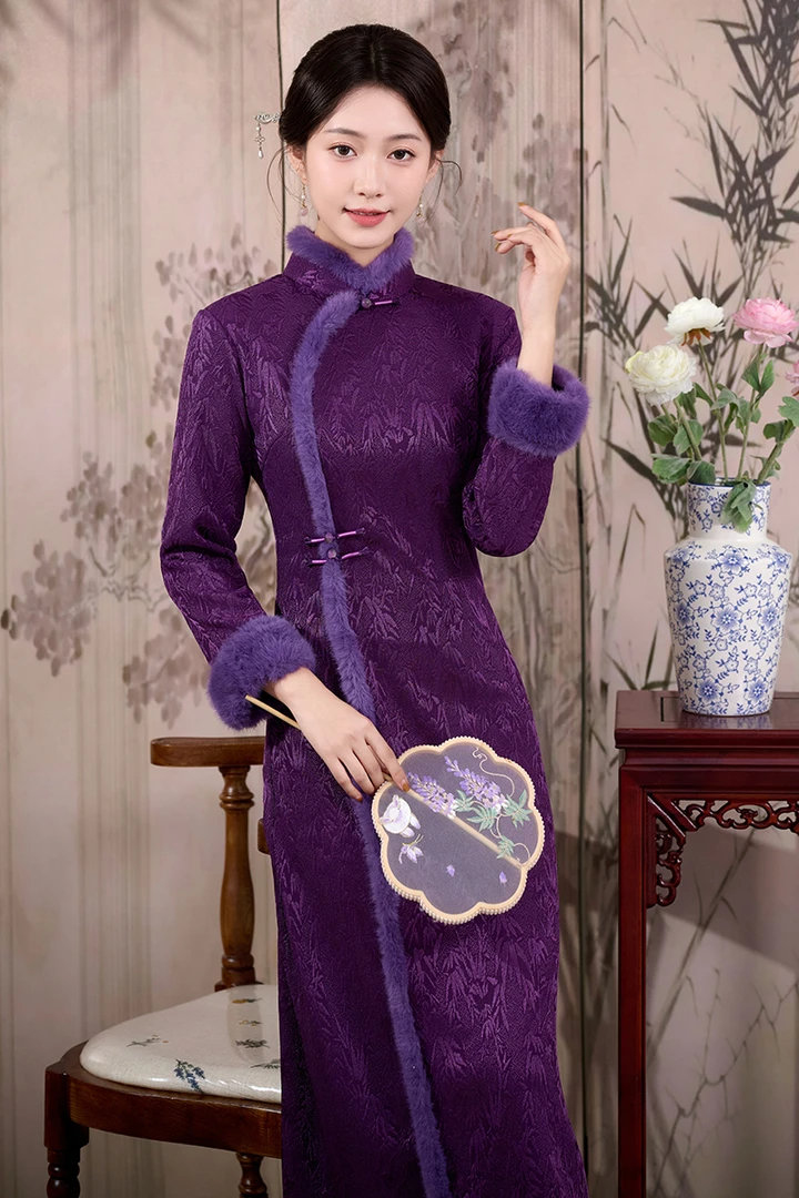 2025冬季加绒新款优雅气质长款奥黛旗袍改良日常修身保暖连衣裙