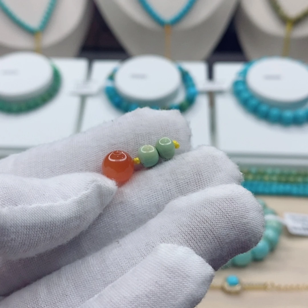 南红玛瑙未镶嵌珠宝奇石