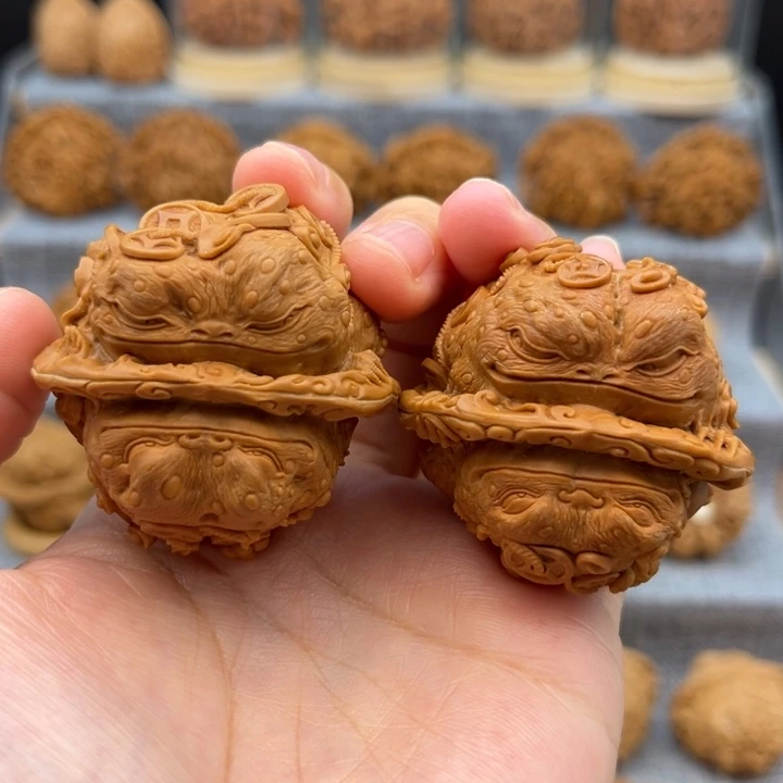 核桃把件呱呱来财