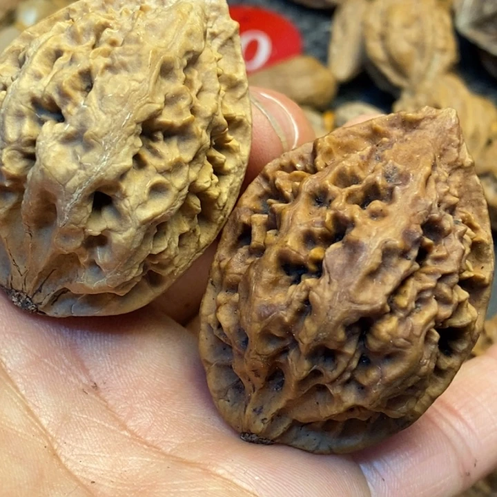 文玩核桃吊坠娜姐91