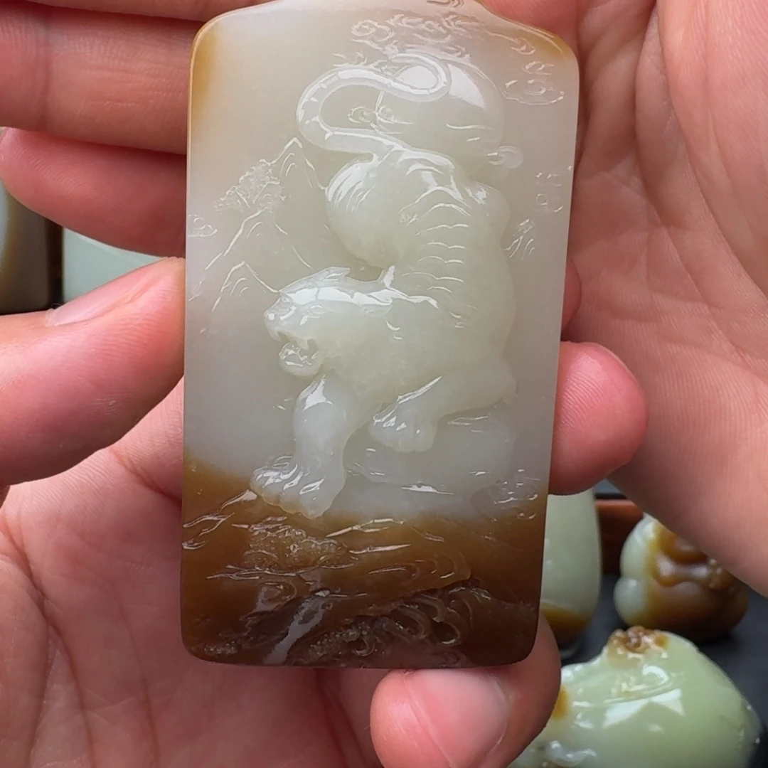 *****和田玉未镶嵌颈饰