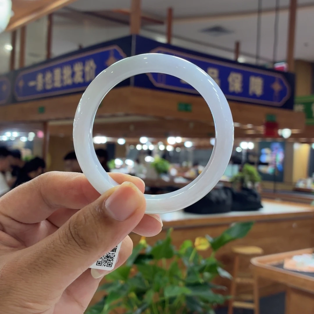 未镶嵌手镯翡翠手镯
