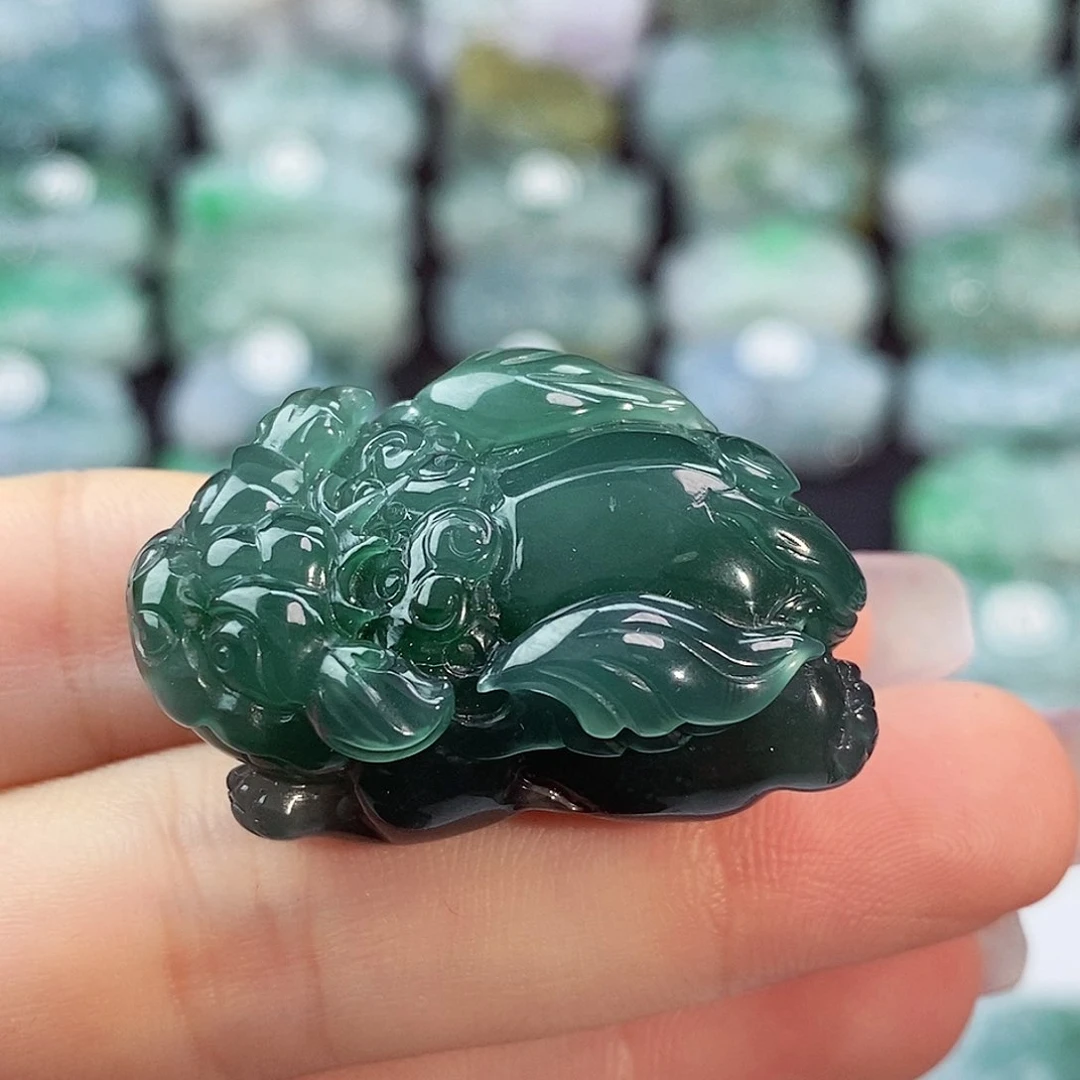 颈饰未镶嵌翡翠天然