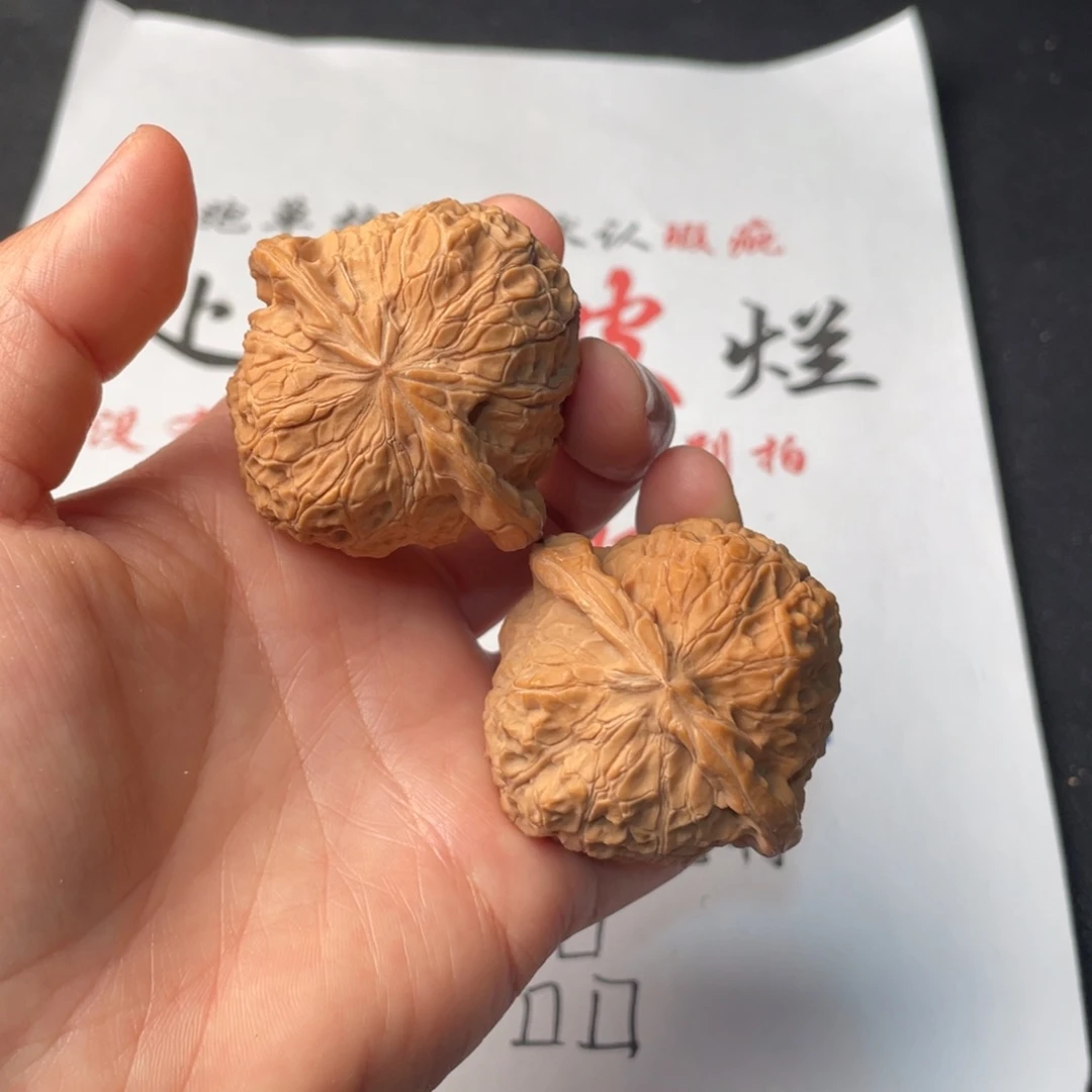文玩核桃把件350。47南瓜炖返油