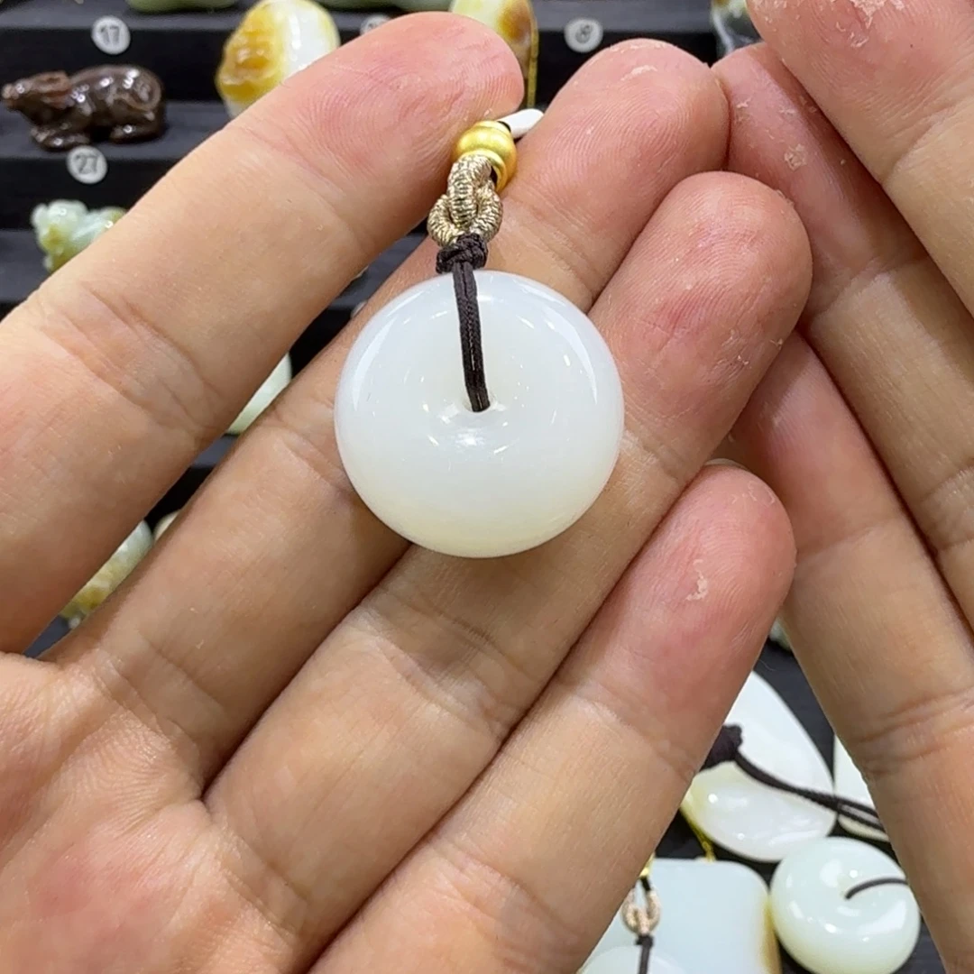 吊坠(赠链)未镶嵌和田玉新疆和田玉平安扣卡22